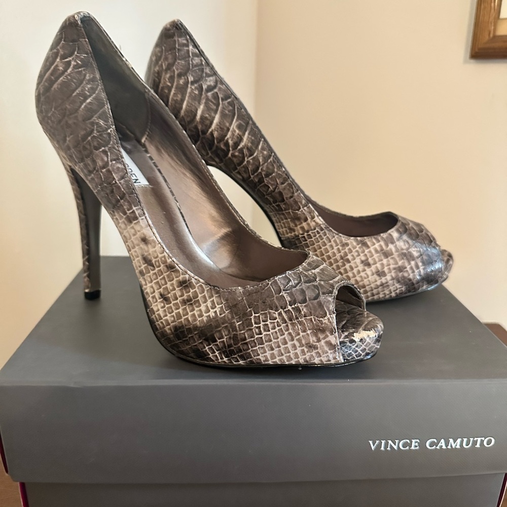 Womans open toe high heels- NEVER WORN! Sz 9